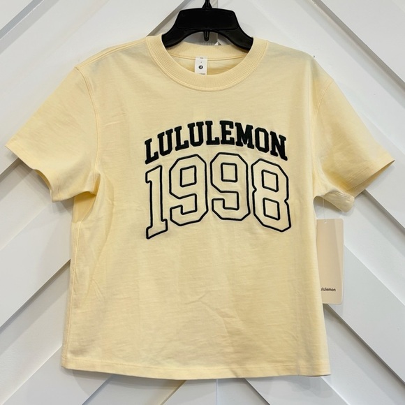 lululemon athletica Tops - NWT Lululemon Relaxed Fit Cotton Graphic Jersey Tee Size 2 In Butter Cream